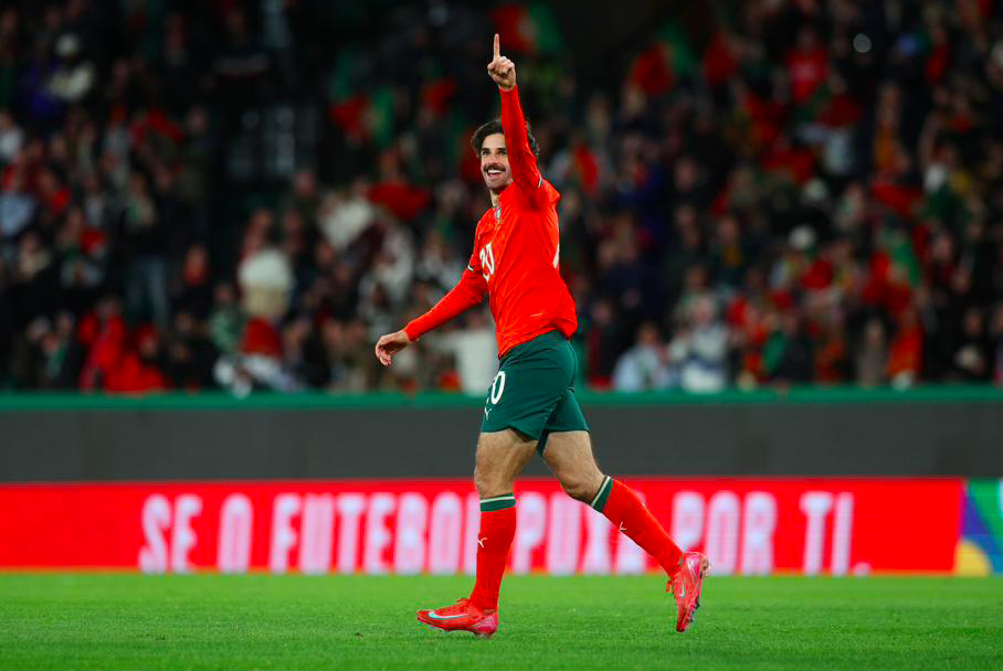 开云官网-欧国联资格赛战况激烈，球迷眼球紧盯的简单介绍