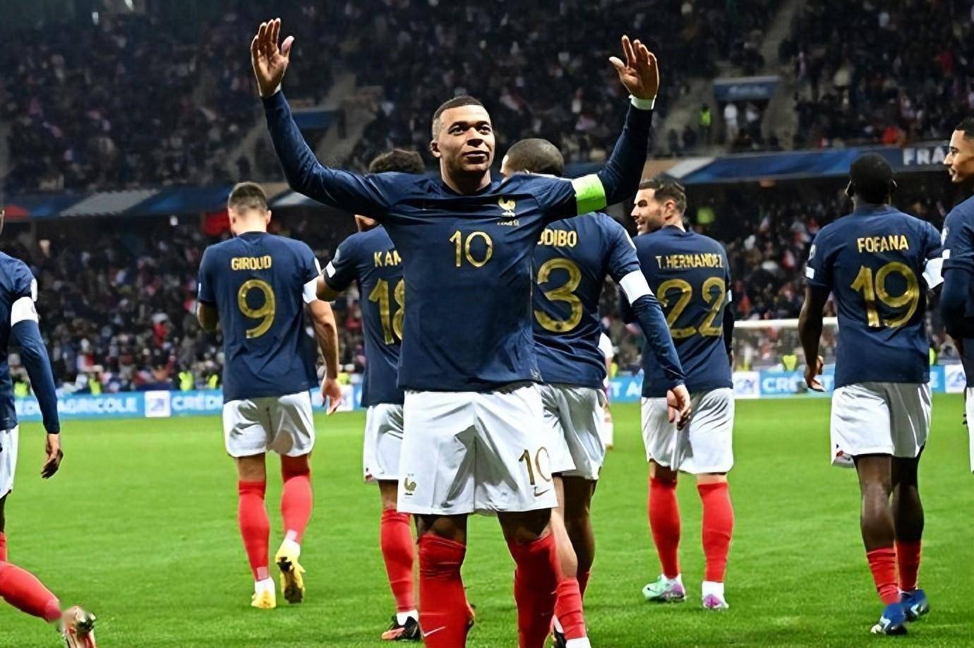 欧国联资格赛战况激烈,球迷眼球紧盯的简单介绍 欧国联资格赛战况激烈,球迷眼球紧盯的简单介绍