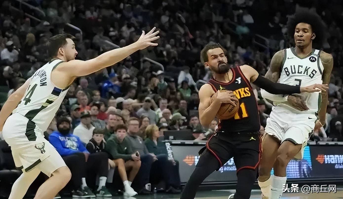 老鹰客场惊险战胜雄鹿