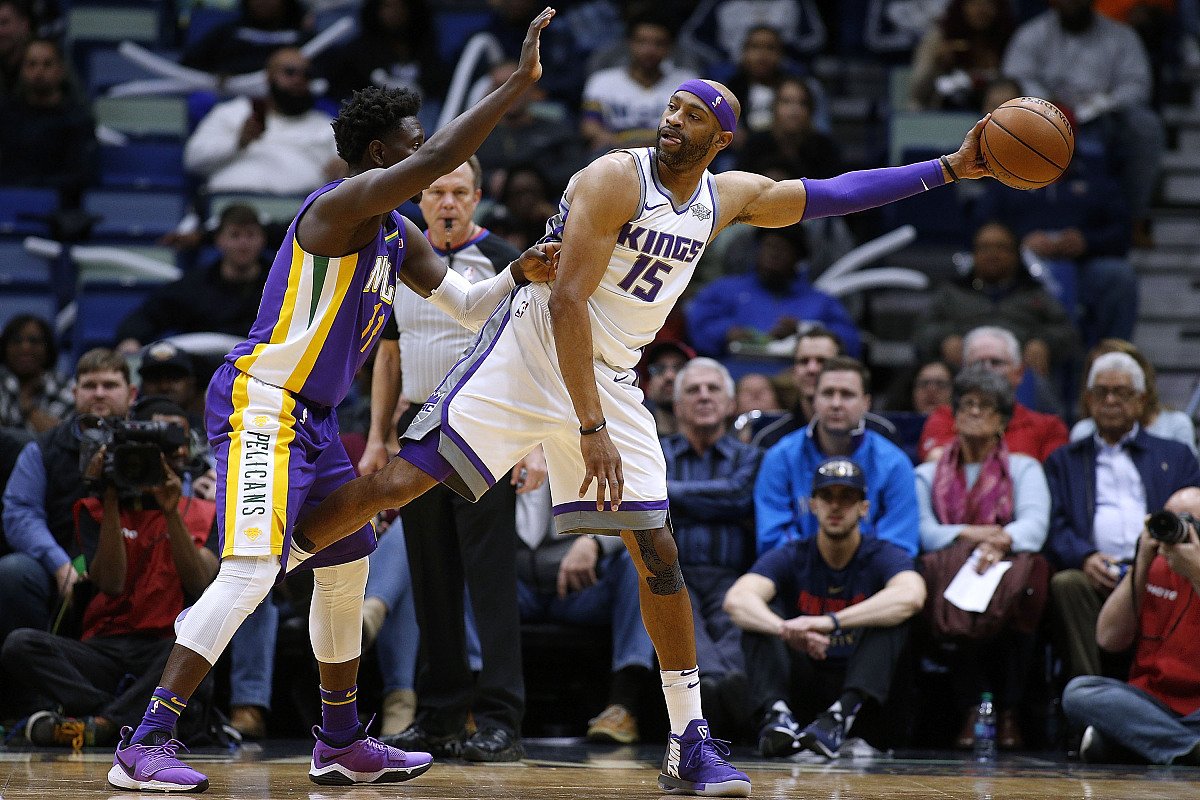 关于黄蜂客场胜灰熊，取得两连胜的信息