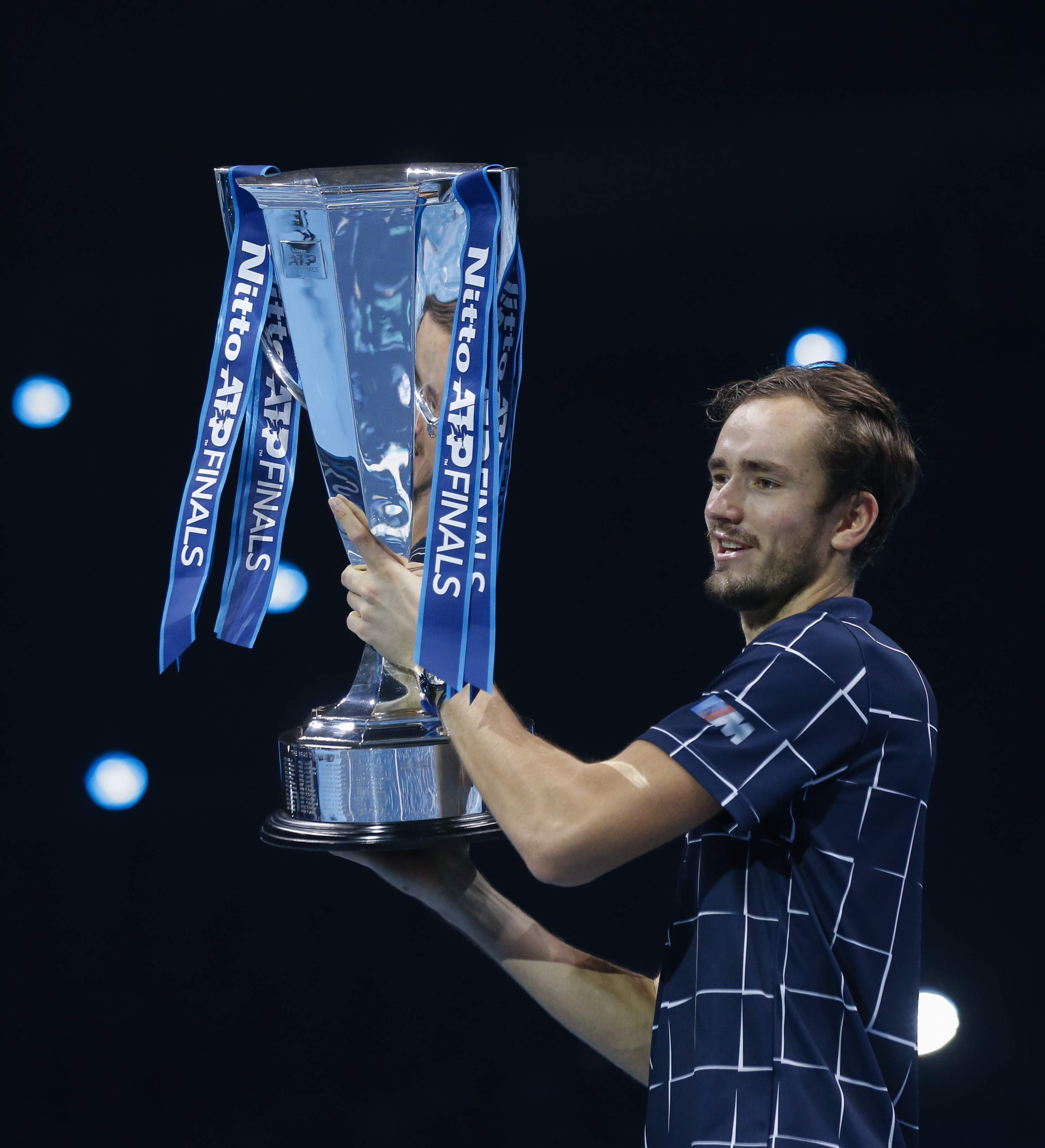 开云官网-包含意大利网球队力克德国网球队，梅德韦杰夫惊艳世界的词条