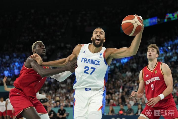 开云体育-关于加拿大男篮翻盘灰熊，戈贝尔关键制胜的信息