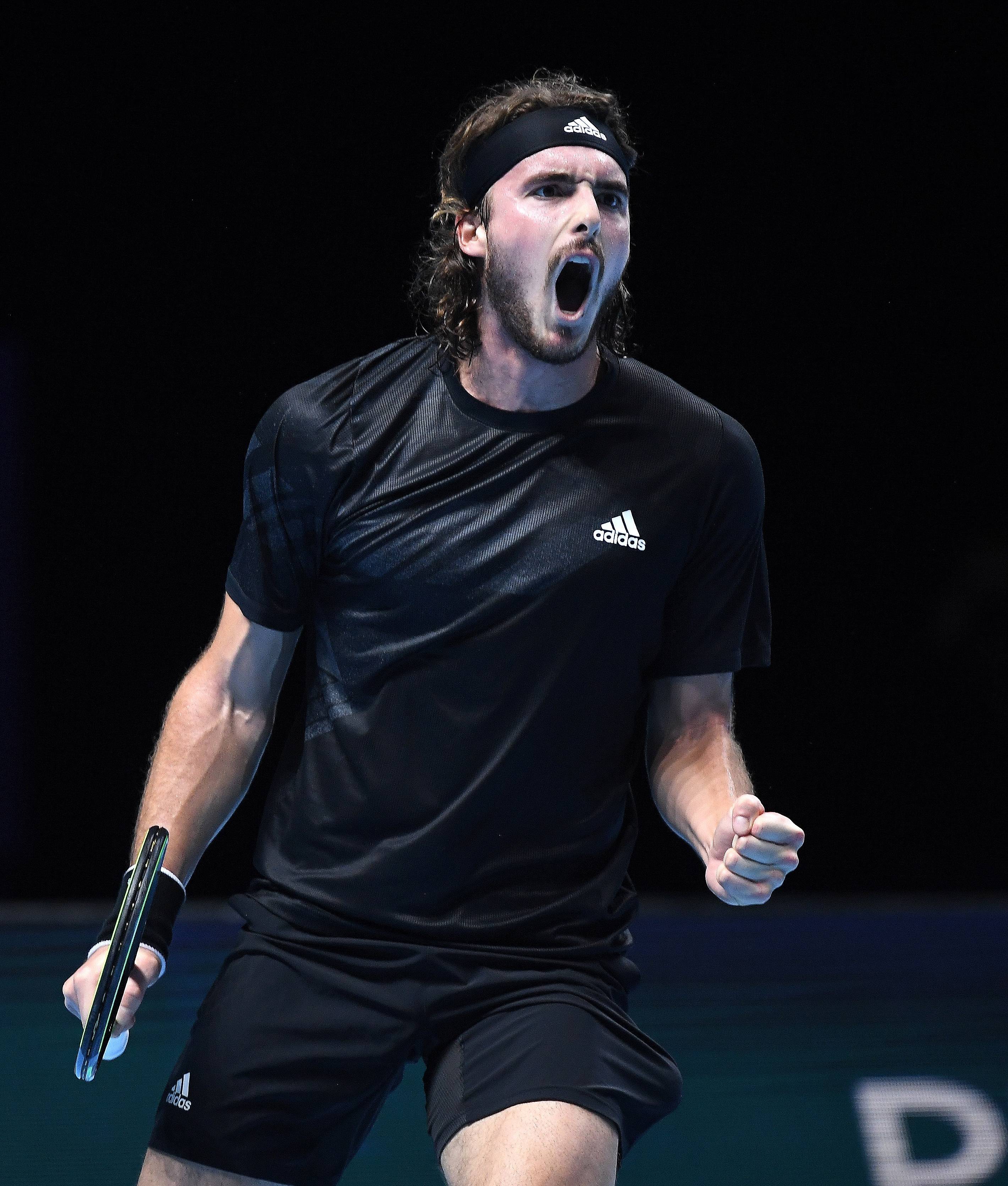 意大利网球队爆冷法国网球队，西西帕斯送出助攻