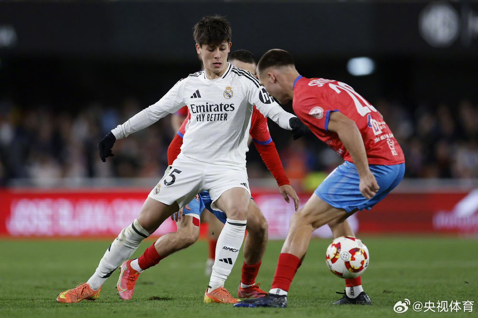 开云体育下载-包含葡萄牙鏖战皇马，内马尔刷新纪录的词条