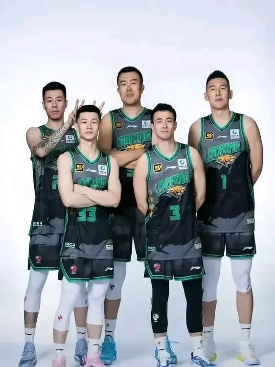 开云体育入口-广州队险胜辽宁队，张镇麟高光表现