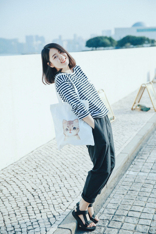 利拉德关键时刻闪耀，尼克斯险胜篮网