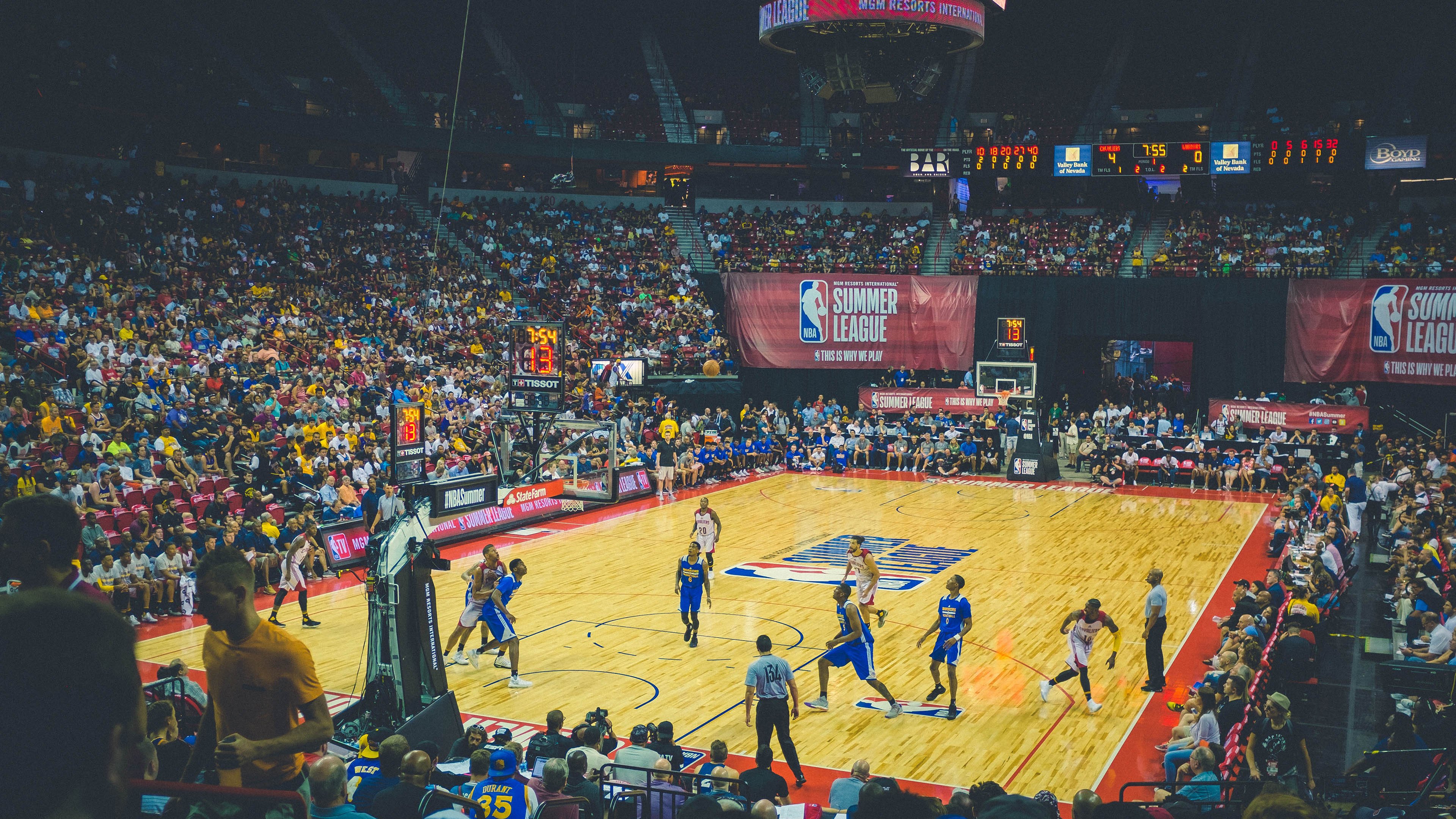 开云体育中国-辽宁队碾压快船,欧文在世界排名争夺战中接管比赛的东方宣言