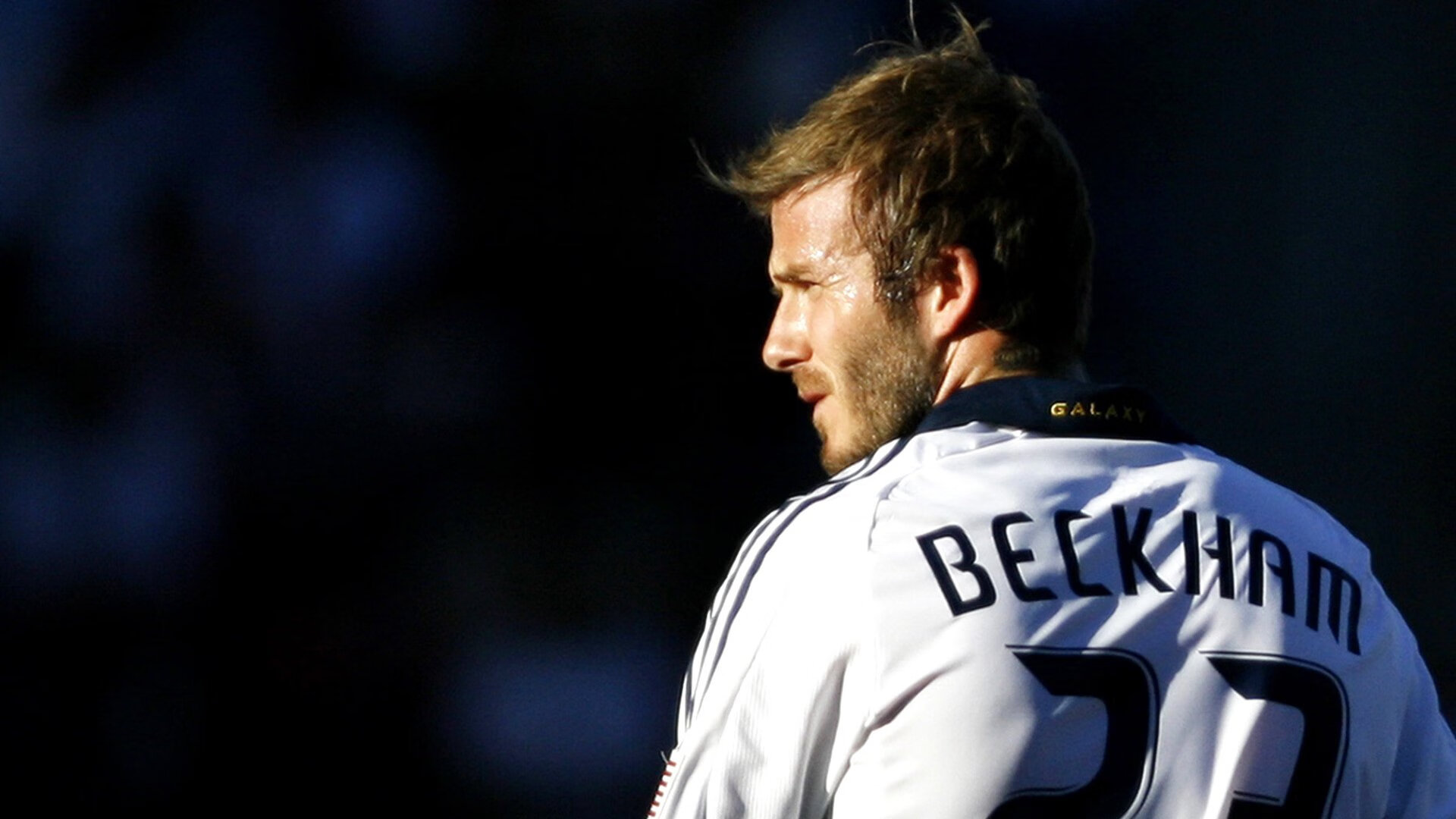 战车与桑巴,秩序与天赋的对决,德国强势拿下哥伦比亚,莱万在欧冠决赛接管比赛