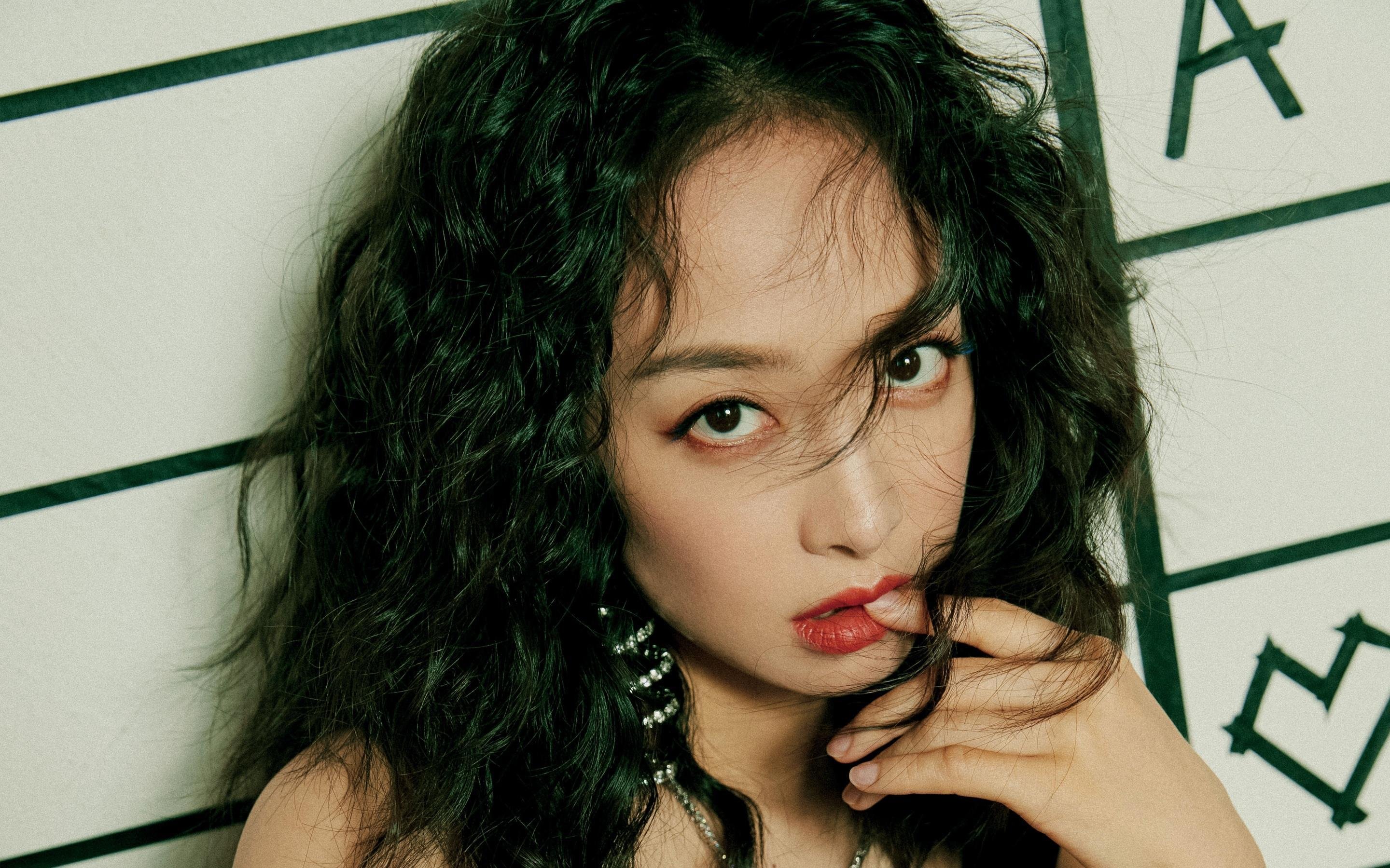 波兰客场突围佛罗伦萨，德布劳内当选关键先生