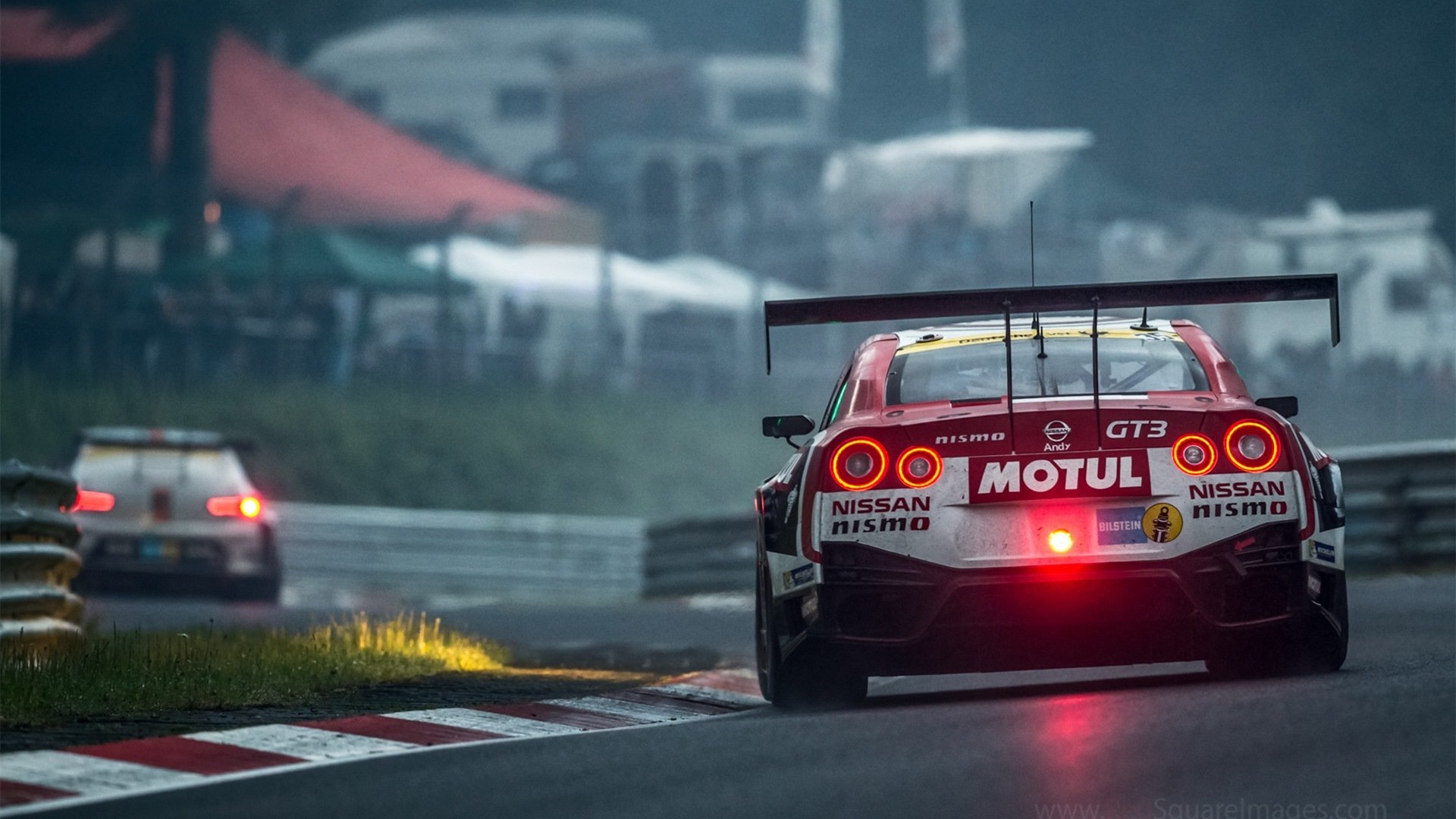 开云体育官网-极速与篮焰，F1街道赛焦点战与76人横扫山西队的竞技交响