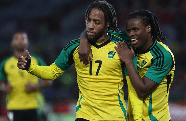 开云体育app-阿圭罗连续得分拉开差距，牙买加战术压制希腊